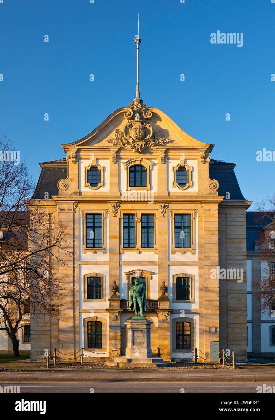 Lower Saxony State Archives with General Graf von Alten Memorial, Germany, Lower Saxony, Hanover Stock Photo