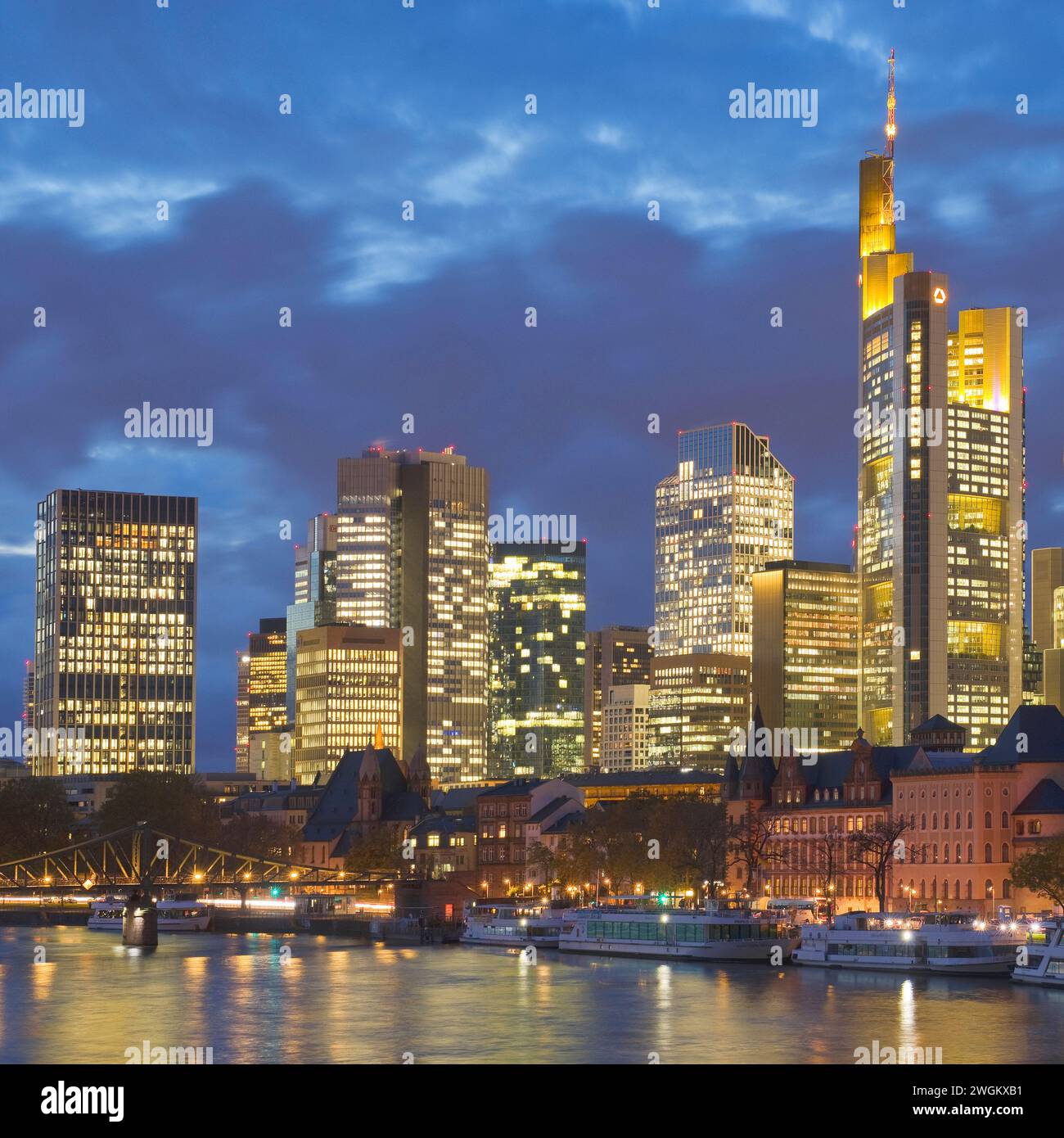 City view in the evening with Main and banking district, Germany, Hesse, Frankfurt am Main Stock Photo