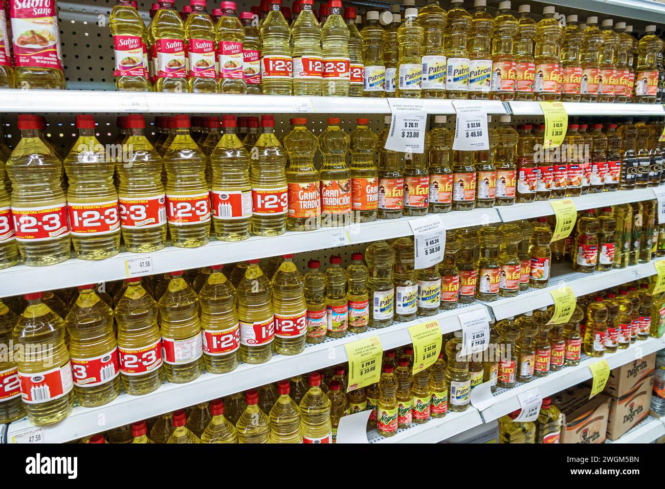 Merida Mexico,Barrio de Santiago Centro,Calle 72,Super Aki Santiago,grocery store supermarket,food market marketplace,business,aisle,inside interior d Stock Photo