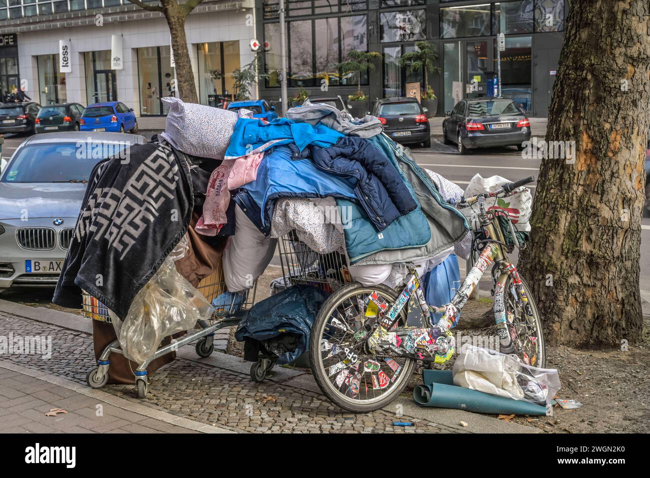 Homeless person berlin hi-res stock photography and images - Page 3 - Alamy