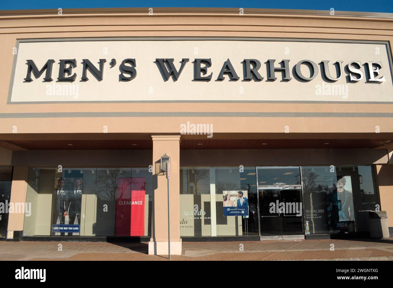 New York, United States. 05th Feb, 2024. A Men's Wearhouse store is seen in the neighborhood of