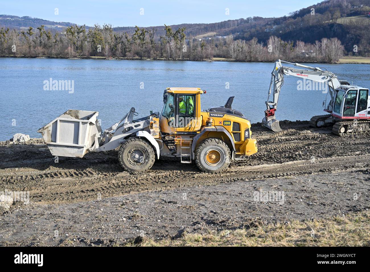 Spatenstich Hochwasserschutz Hafen Linz, 06.02.2024, Hafen Linz, AUT ...