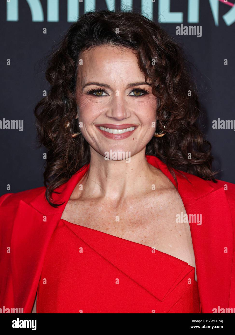 Lisa frankenstein carla gugino hi-res stock photography and images - Alamy