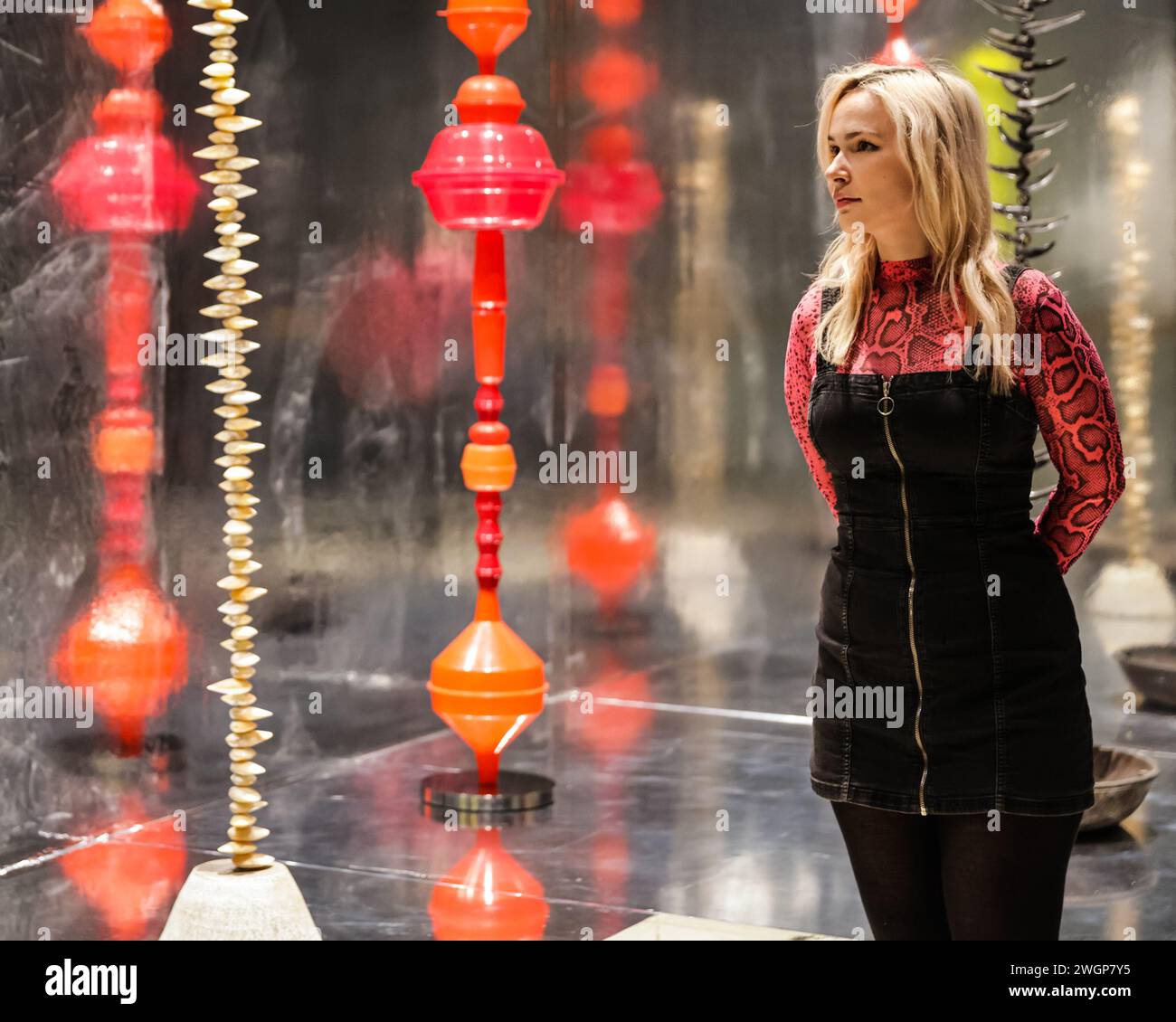 London, UK. 06th Feb, 2024. A gallery volunteer with Choi Jeong Hwa ...