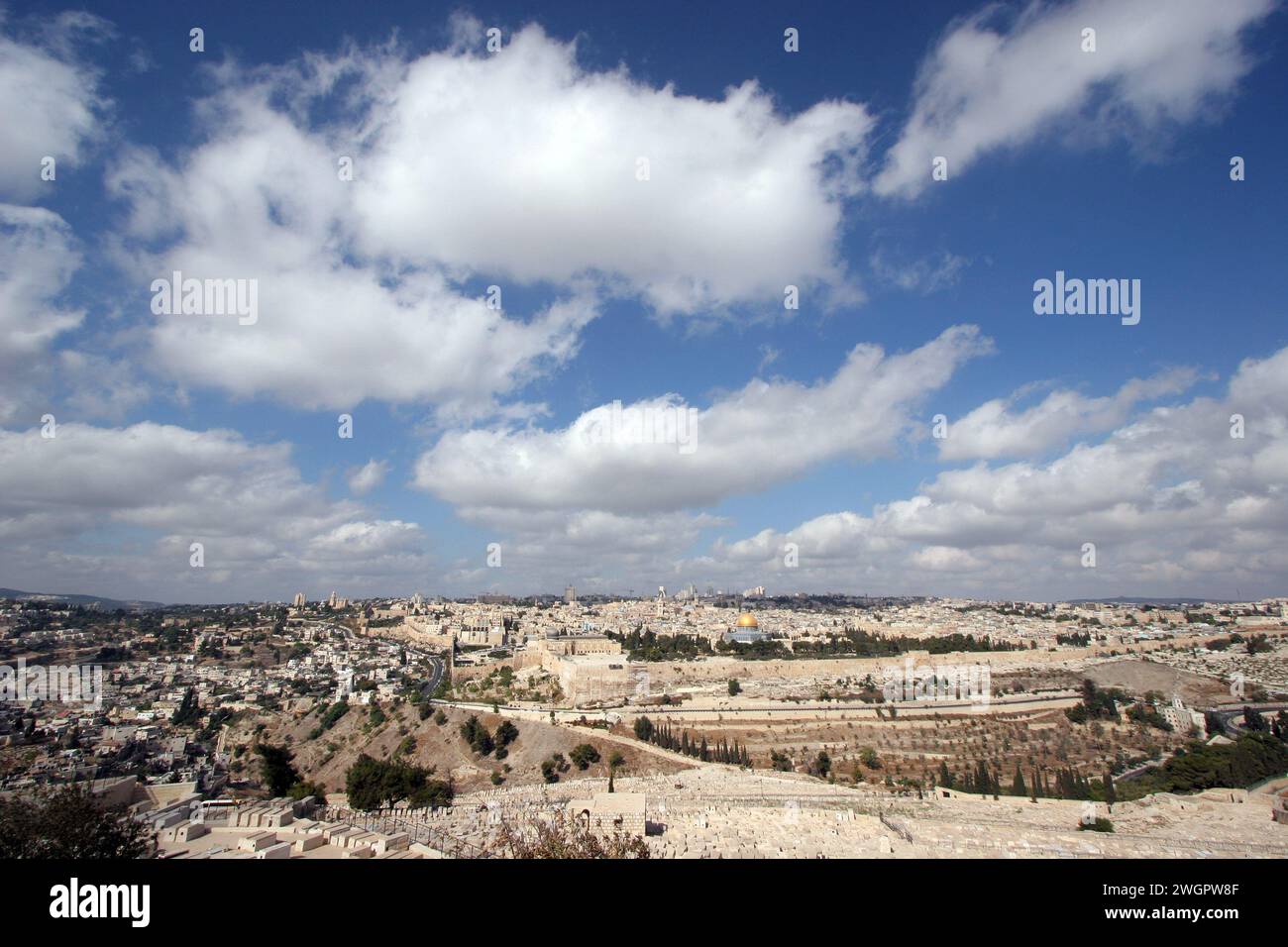 Panorama of Jerusalem from the Mount of Olives to the old city, Israel ...