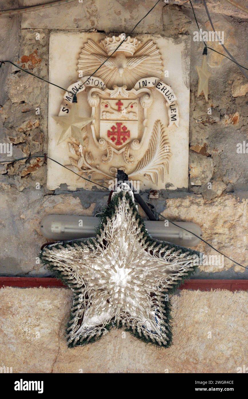 Christmas star above the entrance to the cave in Shepherd's Fields in ...