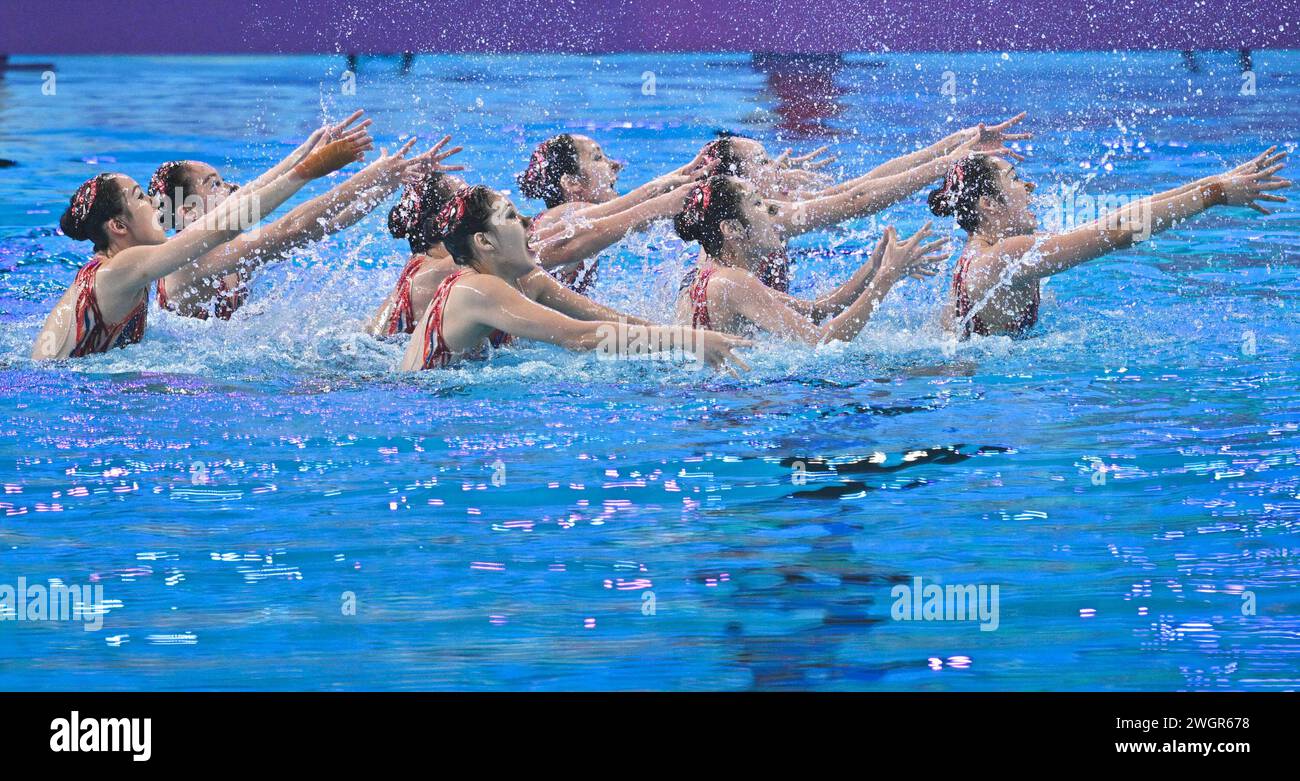 (240206) -- DOHA, Feb. 6, 2024 (Xinhua) -- Team China perform during the team technical final of artistic swimming at the World Aquatics Championships in Doha, Qatar, Feb. 6, 2024. (Xinhua/Xia Yifang) Stock Photo