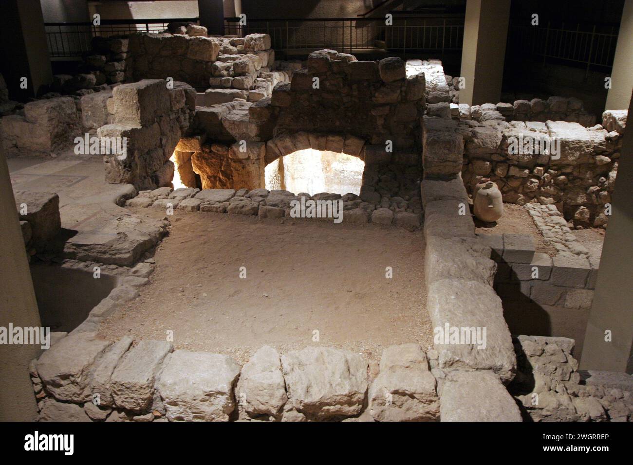 Archaeological Museum Wohl, excavations, 1st century, Jewish historic centre, Hurva Square, Jerusalem, Israel Stock Photo