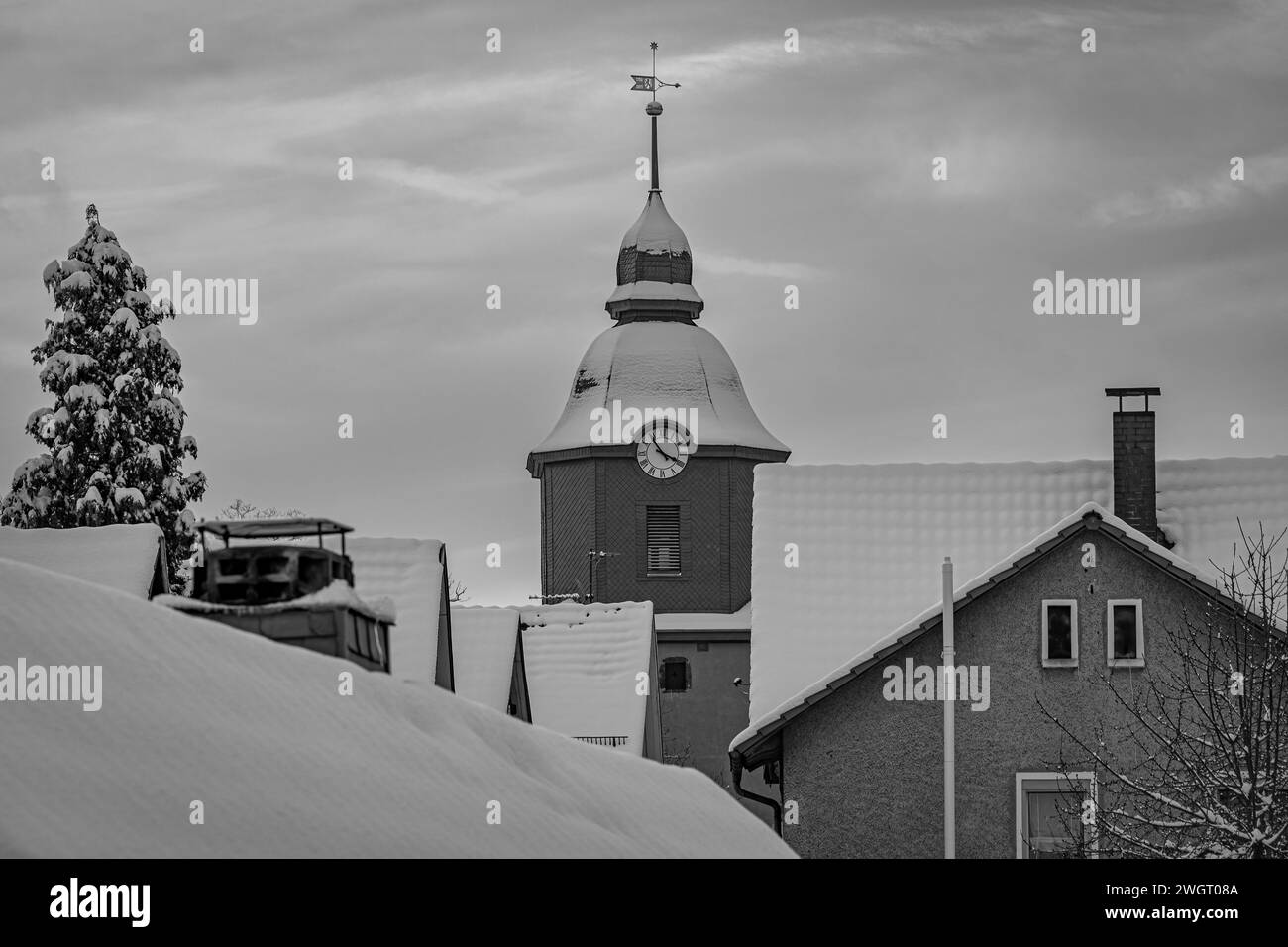 Half timbered country cottage Black and White Stock Photos &amp; Images - Alamy