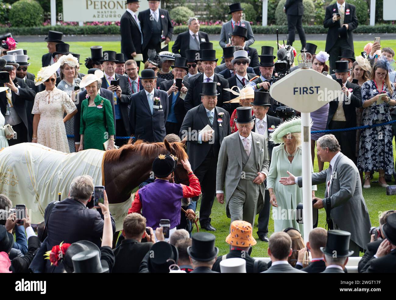 Ascot parade win hi-res stock photography and images - Alamy