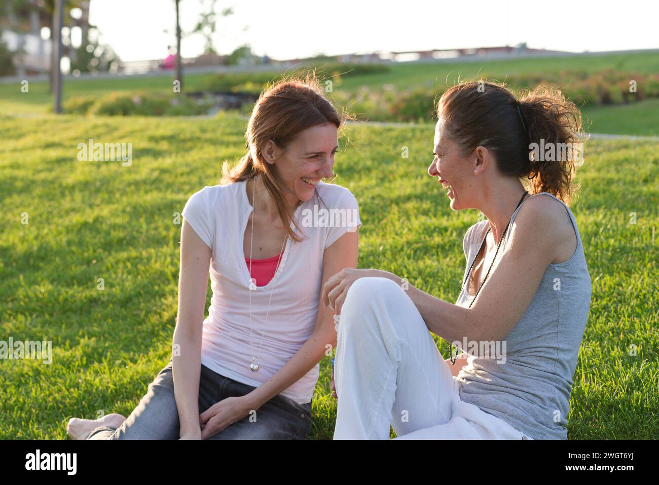 Two women in love hi-res stock photography and images - Alamy