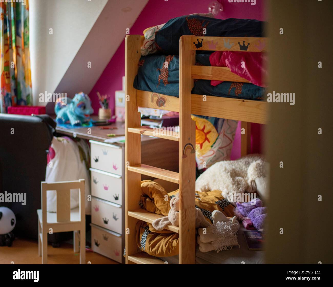 young girls bedroom with bunkbed and toys, teddies Stock Photo