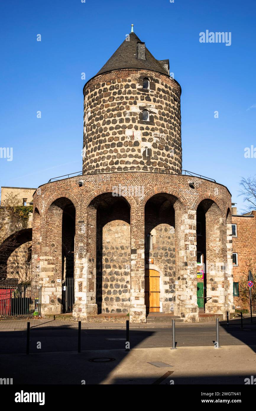 the tower of the Gereons mill on the street Gereonswall, building of the medieval town wall, Cologne, Germany. der Gereonsmuehlenturm am Gereonswall, Stock Photo