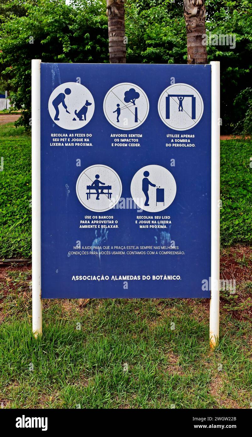 Public space rules hi-res stock photography and images - Alamy