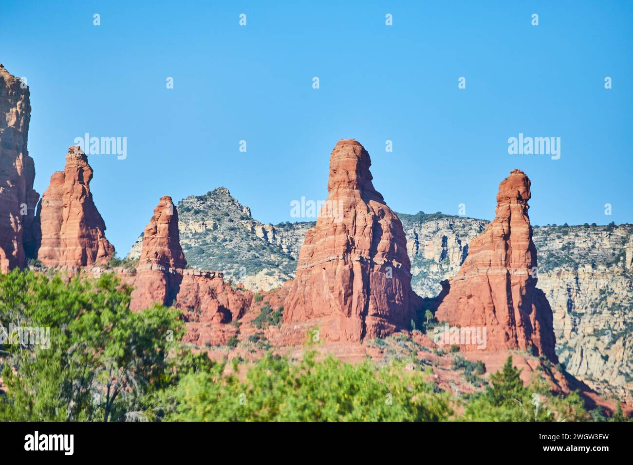 Vertical cliffs geological formations hi-res stock photography and ...