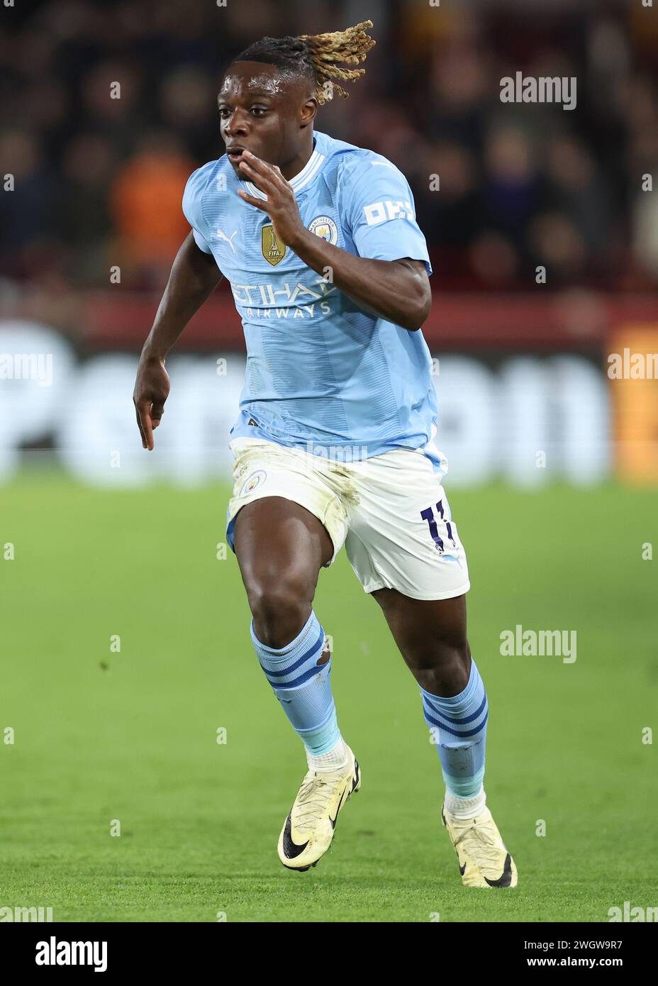 London, UK. 5th Feb, 2024. Jérémy Doku of Manchester City during the Premier League match at Gtech Community Stadium, London. Picture credit should read: Paul Terry/Sportimage Credit: Sportimage Ltd/Alamy Live News Stock Photo