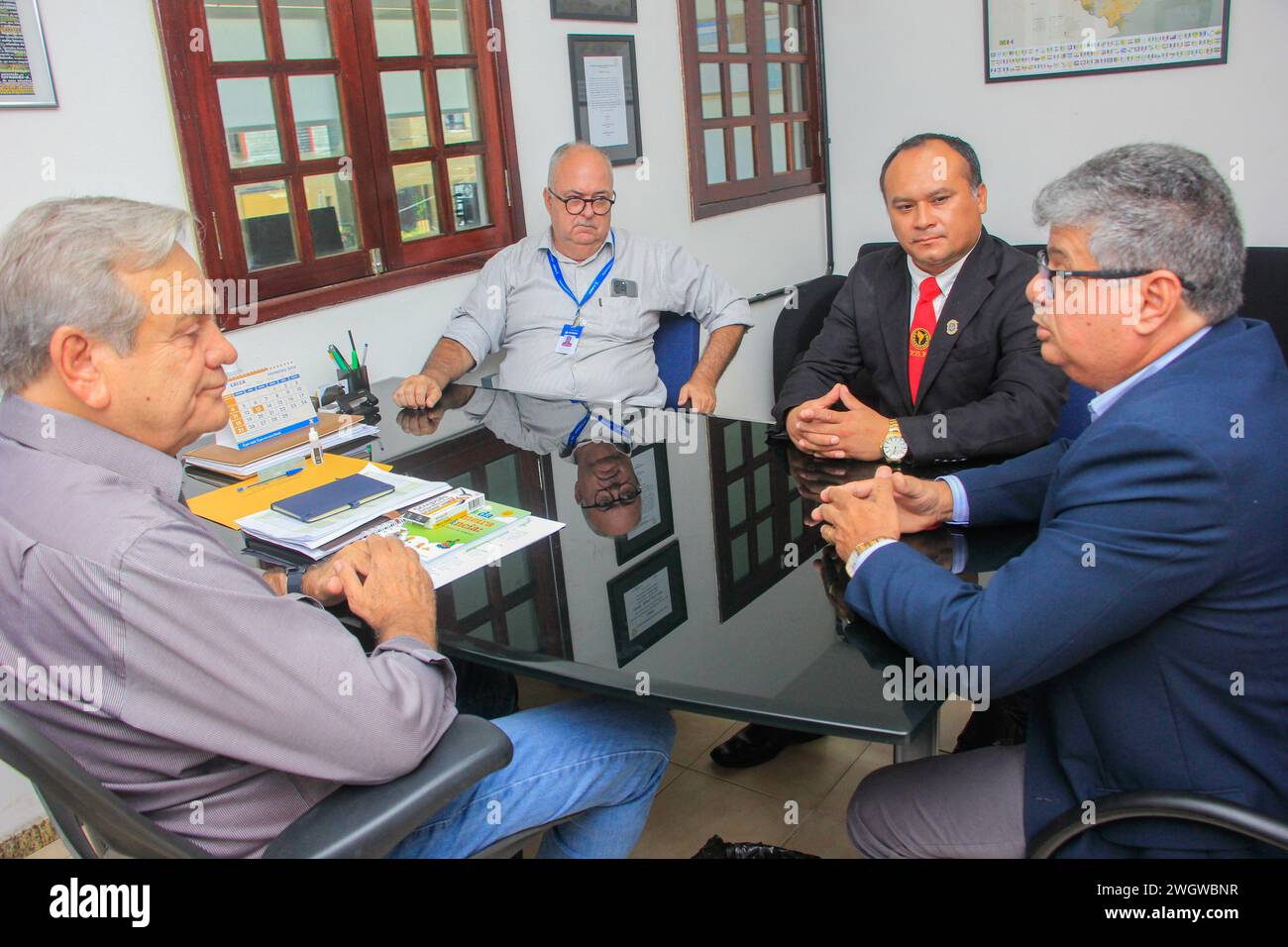 MACEI', AL - 06.02.2024: REUNIÃO GOV AL COM REP CIDADE TACNA PERU - Meeting in Maceió this Tuesday (6) with Mr Luiz Henrique, representative of governor Luiz Torres Robledo, from Tacna, Peru, with the vice-governor, Ronaldo Lessa. On the agenda are issues in the areas of sports, health and tourism, sealing an entrepreneurial exchange between the two States. (Photo: GUIDO JR./Fotoarena) Stock Photo