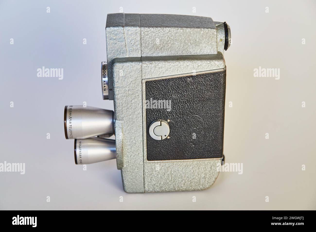 Black film camera hi-res stock photography and images - Page 3 - Alamy