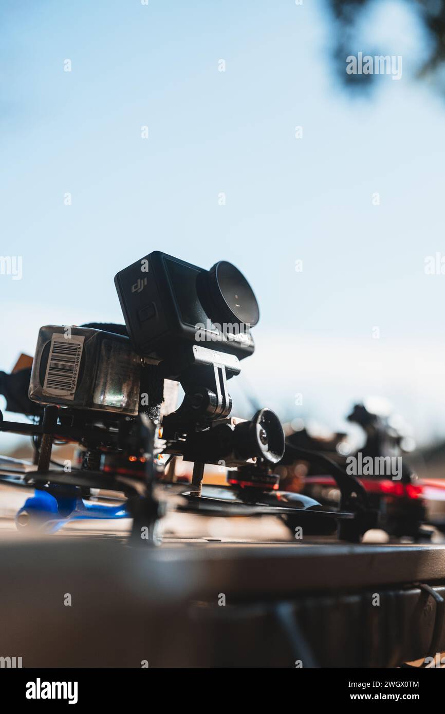 photo de drone fpv et stabilisé custom et DJI type mavic et inspire ansi que de course de drone racing Stock Photo