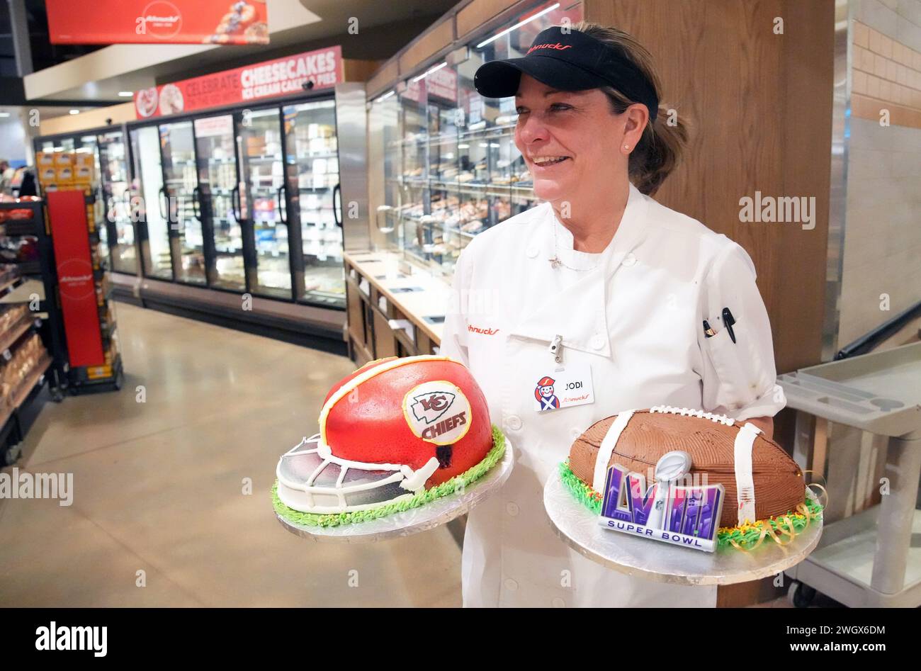 Jodi Schweiss, Bakery manager at the Des Peres Schnucks Market, begins