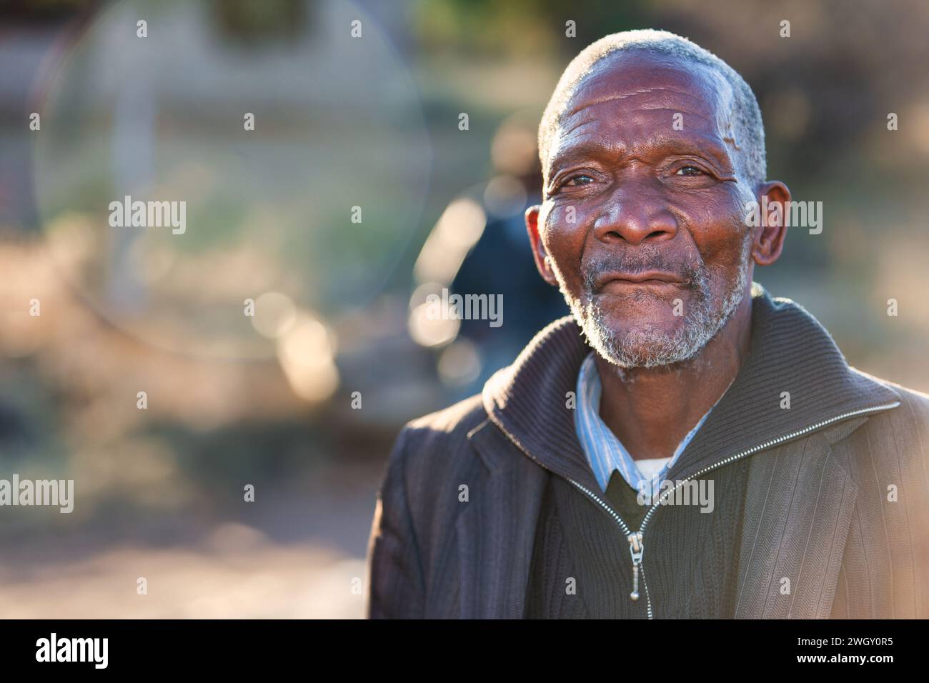 Old people outdoors village hi-res stock photography and images - Alamy