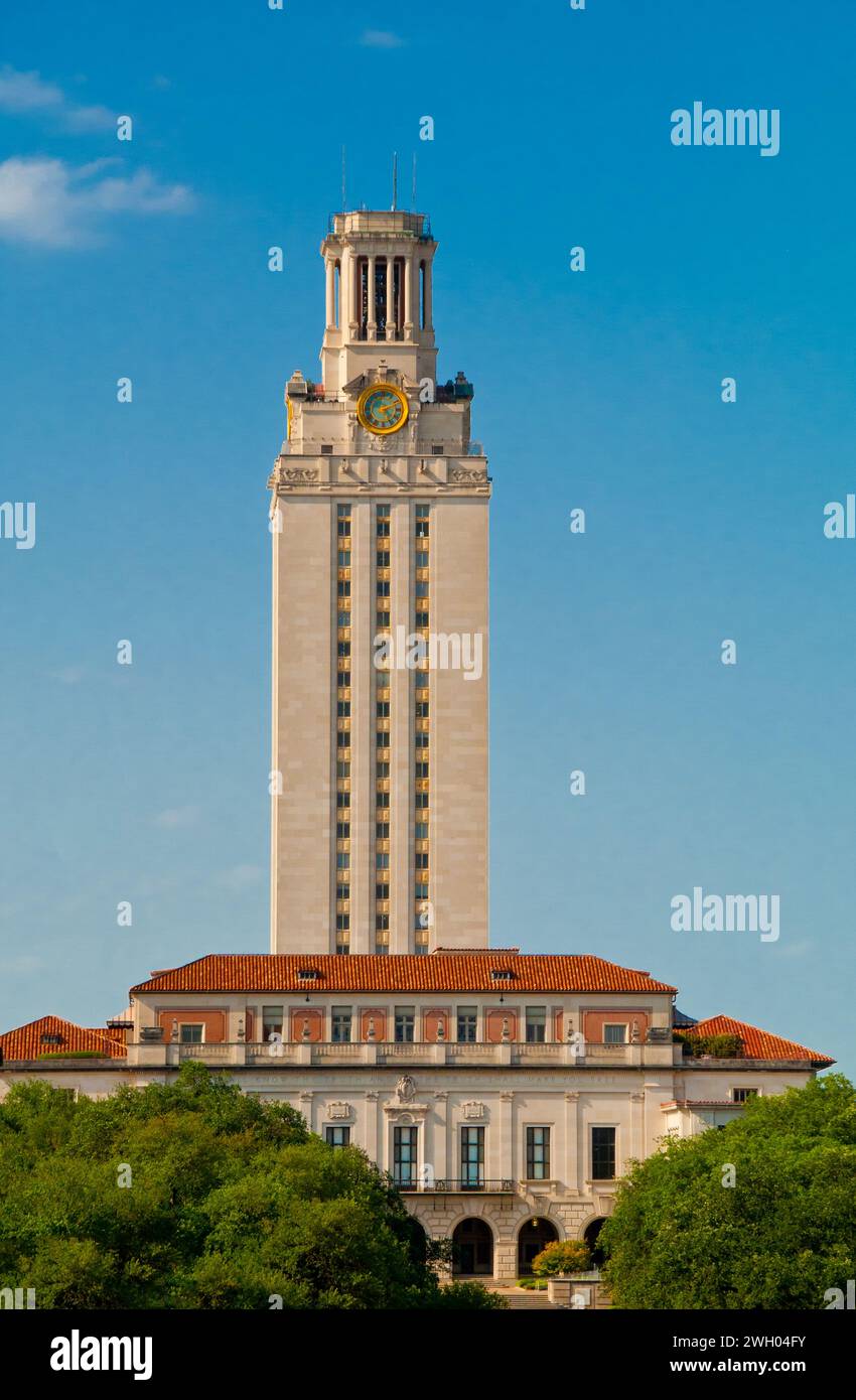 University of Texas Tower, completed in 1937, the Main Building's historic tower is 307 ft tall - Austin, Texas - USA Stock Photo