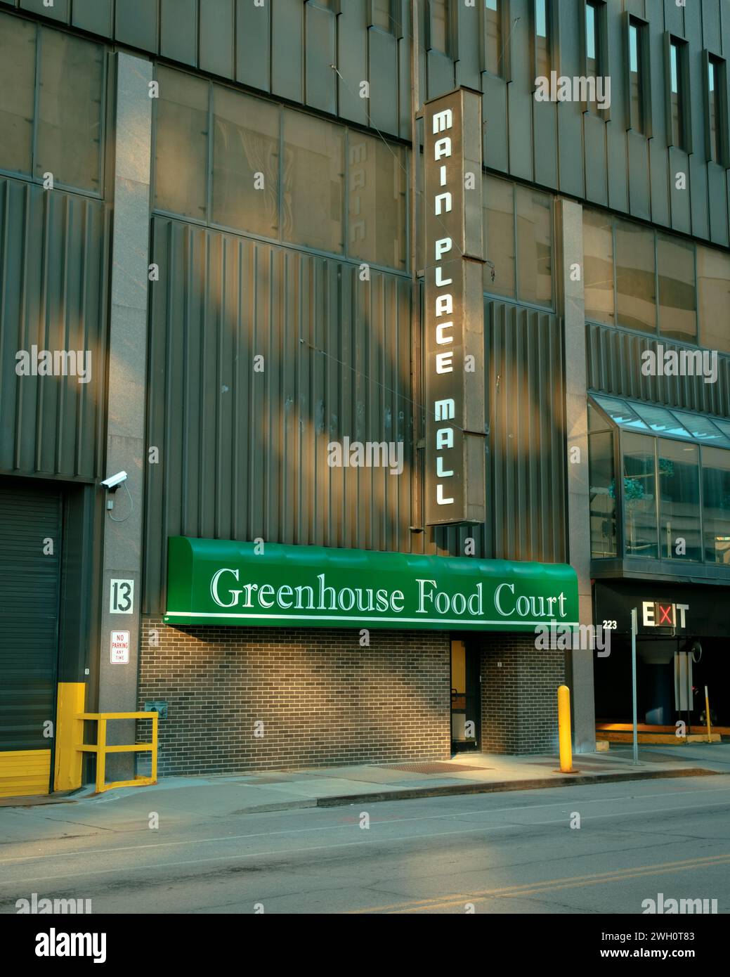 Main Place Mall sign in downtown Buffalo, New York Stock Photo