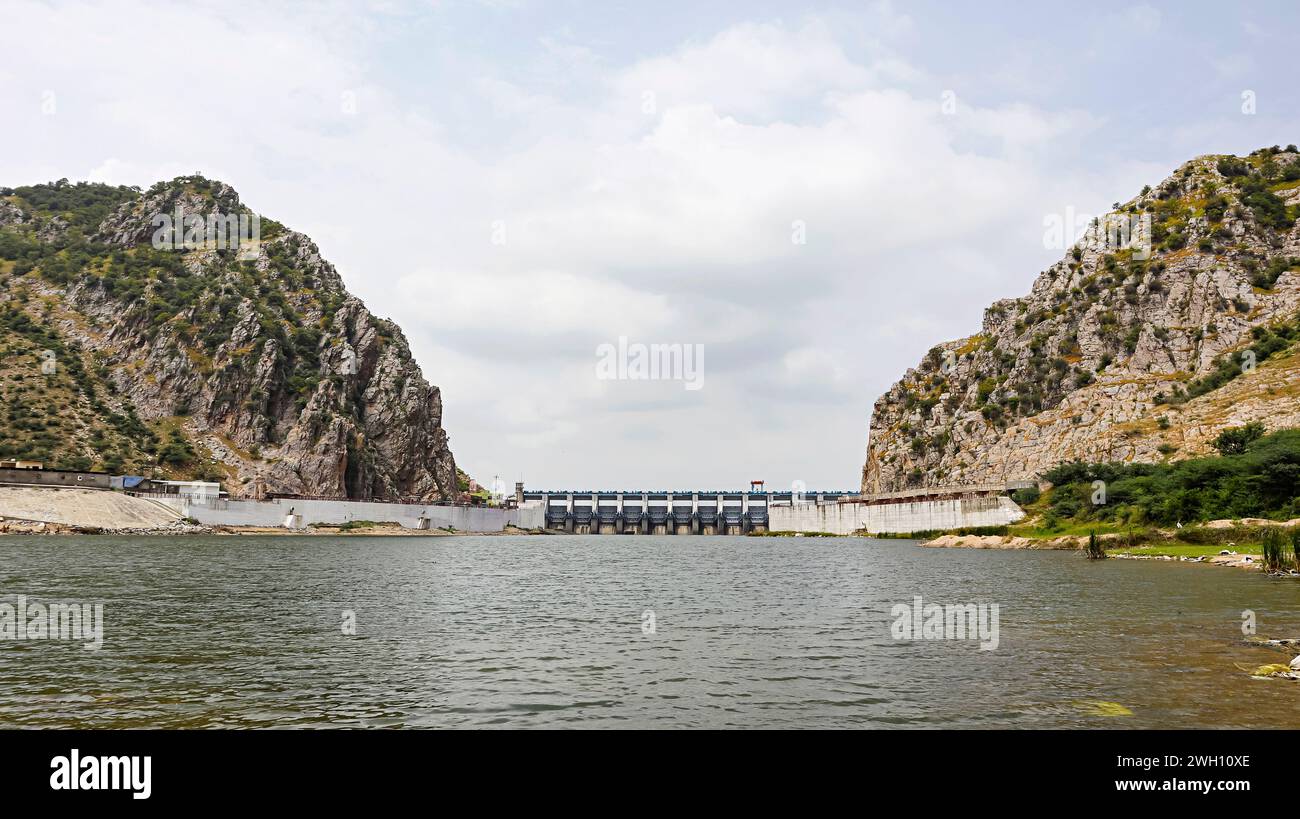 View of Sir Jits Bisalpur Dam, Todaraisingh, Rajasthan, India. Stock Photo