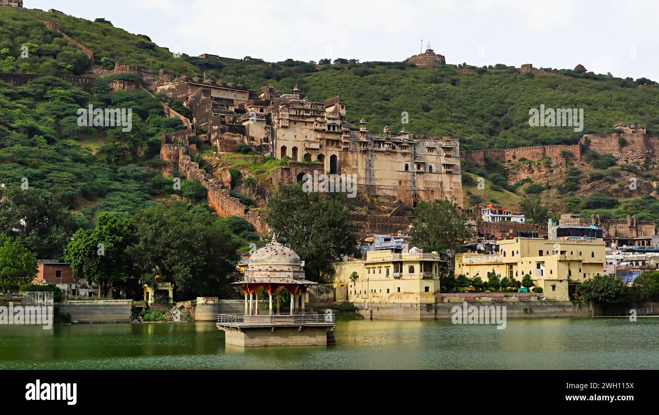 View of Nawal Sagar and Taragarh Fort Bundi, Rajasthan, India. Stock Photo