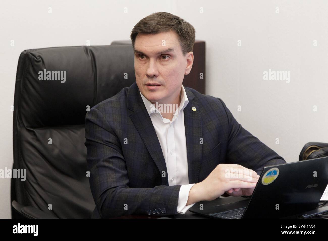 Non Exclusive: KYIV, UKRAINE - FEBRUARY 05, 2024 - Åxeñutive Director of the All-Ukrainian Association of Polygraph Examiners Volodymyr Vedmid is seen Stock Photo