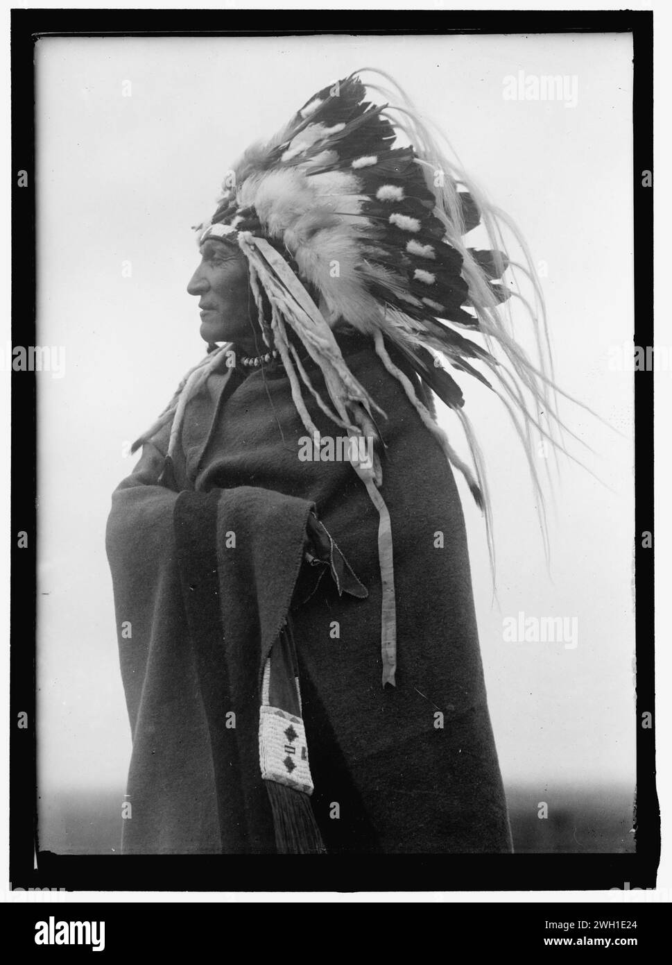LAZY BOY. INDIAN CHIEF (unverified title) Harris & Ewing, photographer  When using image please quote LC-H261- 3379 [P&P] Stock Photo