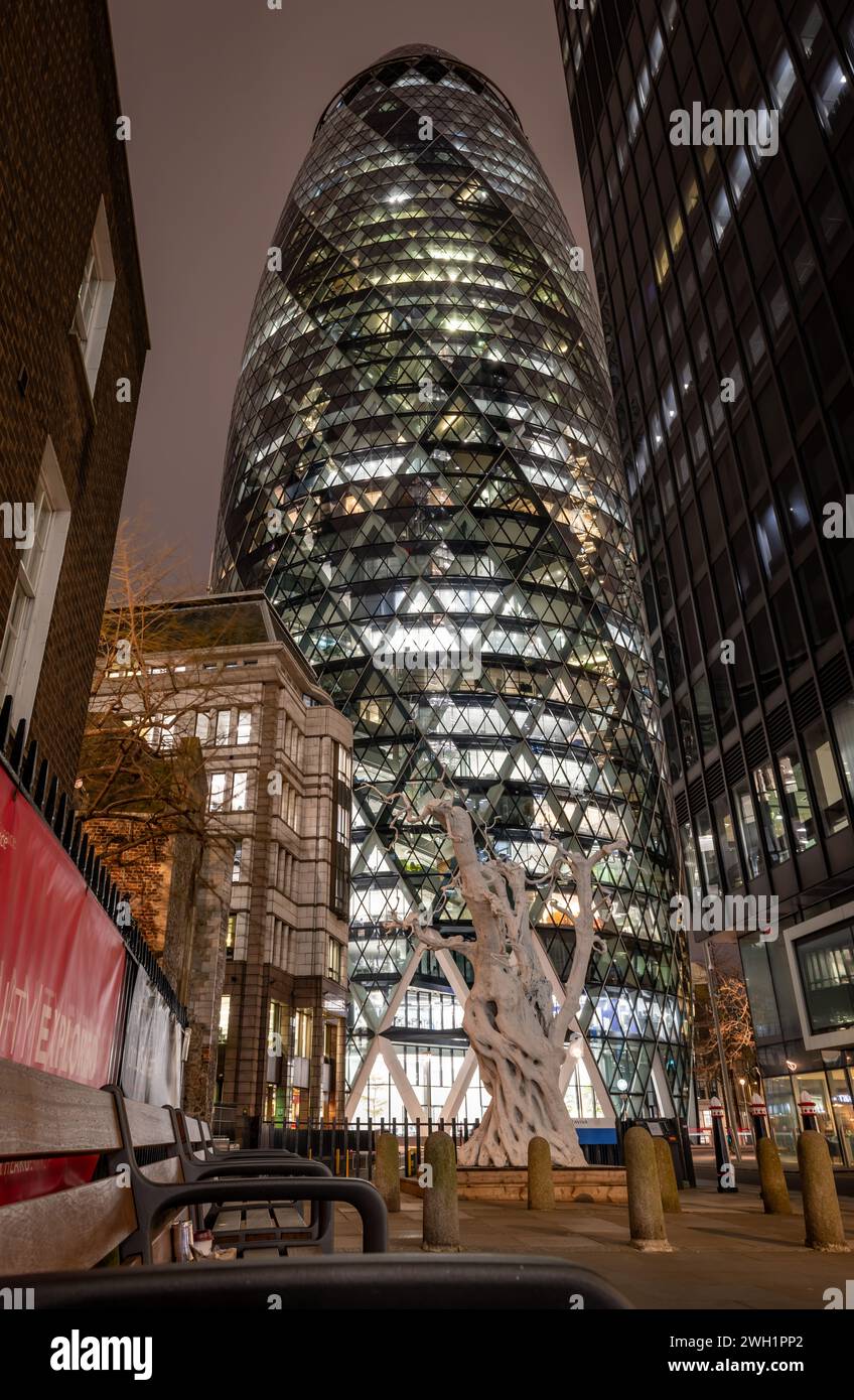 London UK 02 02 2024 A Night Street View Of 30 St Mary Axe london-uk-02-02-2024-a-night-street-view-of-30-st-mary-axe