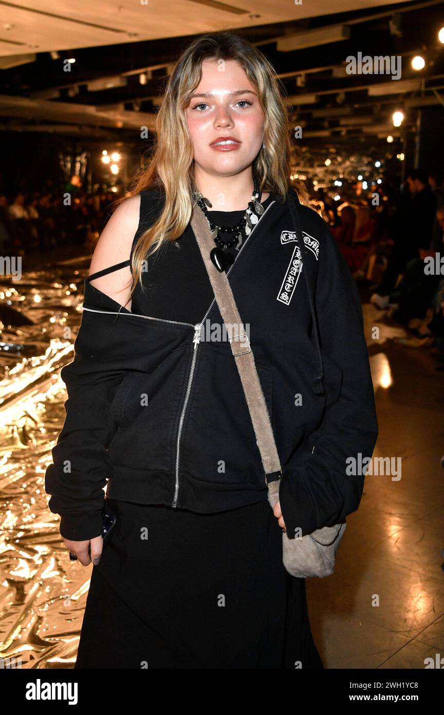 Faye Montana bei der Haderlump Fashion Show Circularis auf der Berlin Fashion Week Autumn/Winter 2024 im Zentrum für internationale Kunst. Berlin, 06.02.2024 *** Faye Montana at the Haderlump Fashion Show Circularis at the Berlin Fashion Week Autumn Winter 2024 at the Center for International Art Berlin, 06 02 2024 Foto:xN.xKubelkax/xFuturexImagex haderlump 4224 Stock Photo