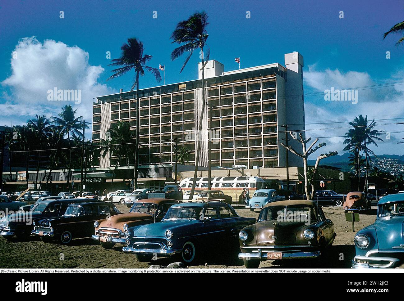 Waikiki beach biltmore hotel hi-res stock photography and images - Alamy