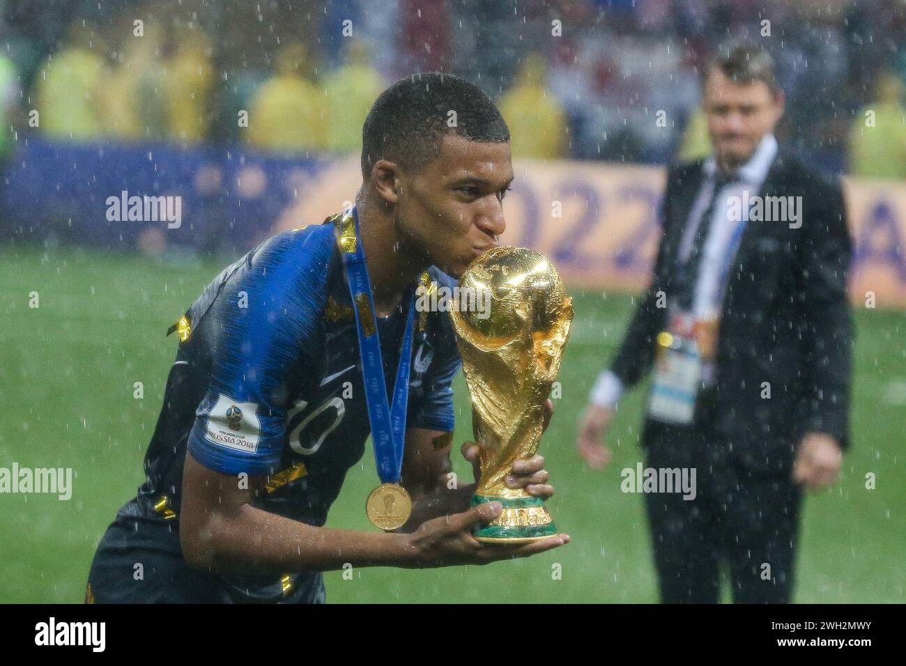 Moscow, Russia. 15th July, 2018. Kylian Mbappe of France celebrates with the trophy during the FIFA World Cup 2018 Final match between France and Croatia at Luzhniki Stadium. Final score: France 4:2 Croatia. Credit: SOPA Images Limited/Alamy Live News Stock Photo