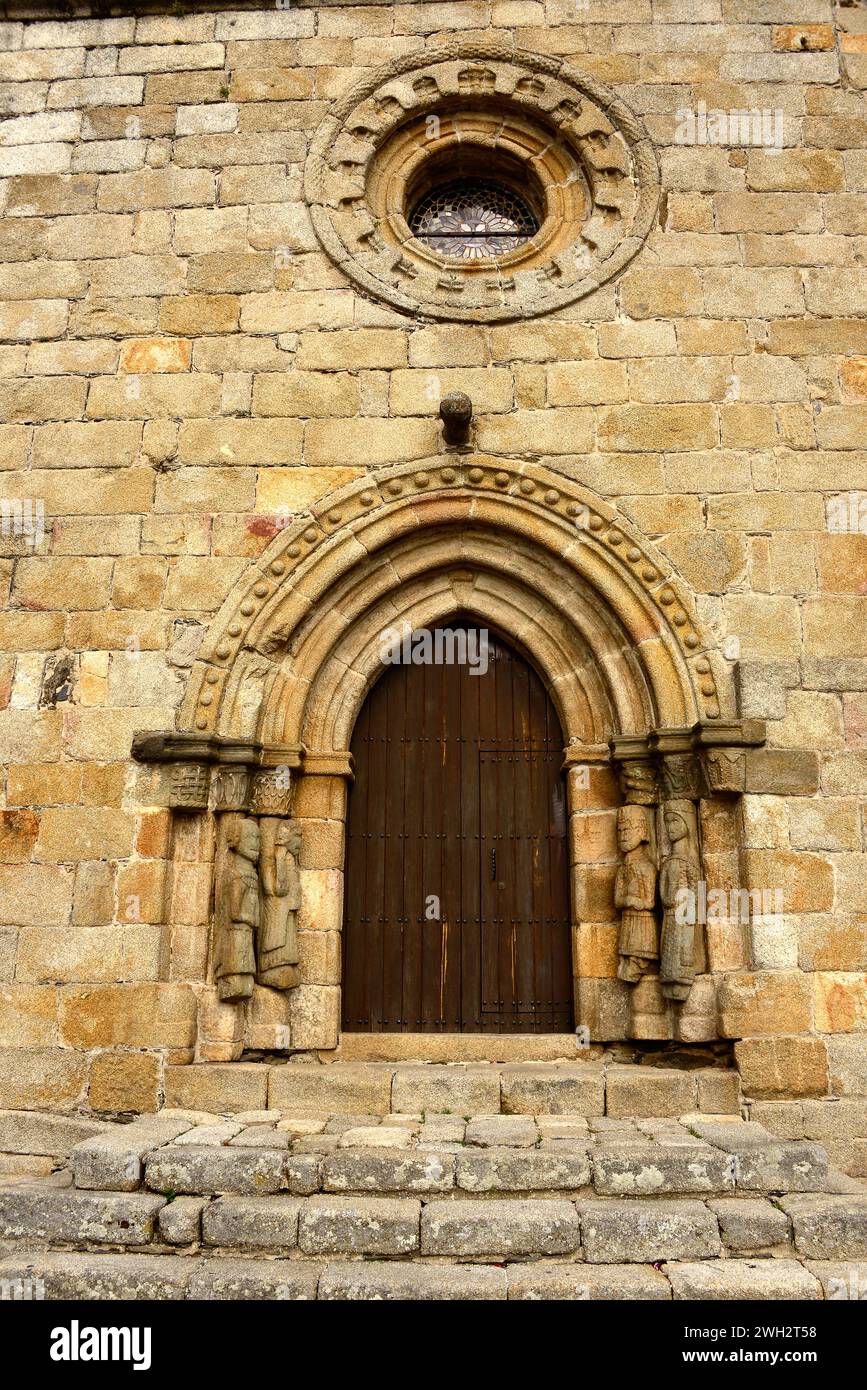 Puebla de Sanabria, Santa Maria del Azogue church (romanesque 12th century). Zamora province, Castilla y Leon, Spain. Stock Photo