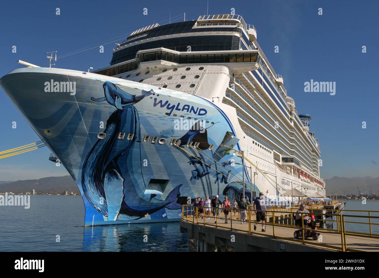 Manzanillo, Mexico 16 January 2024 Cruise ship passengers leaving