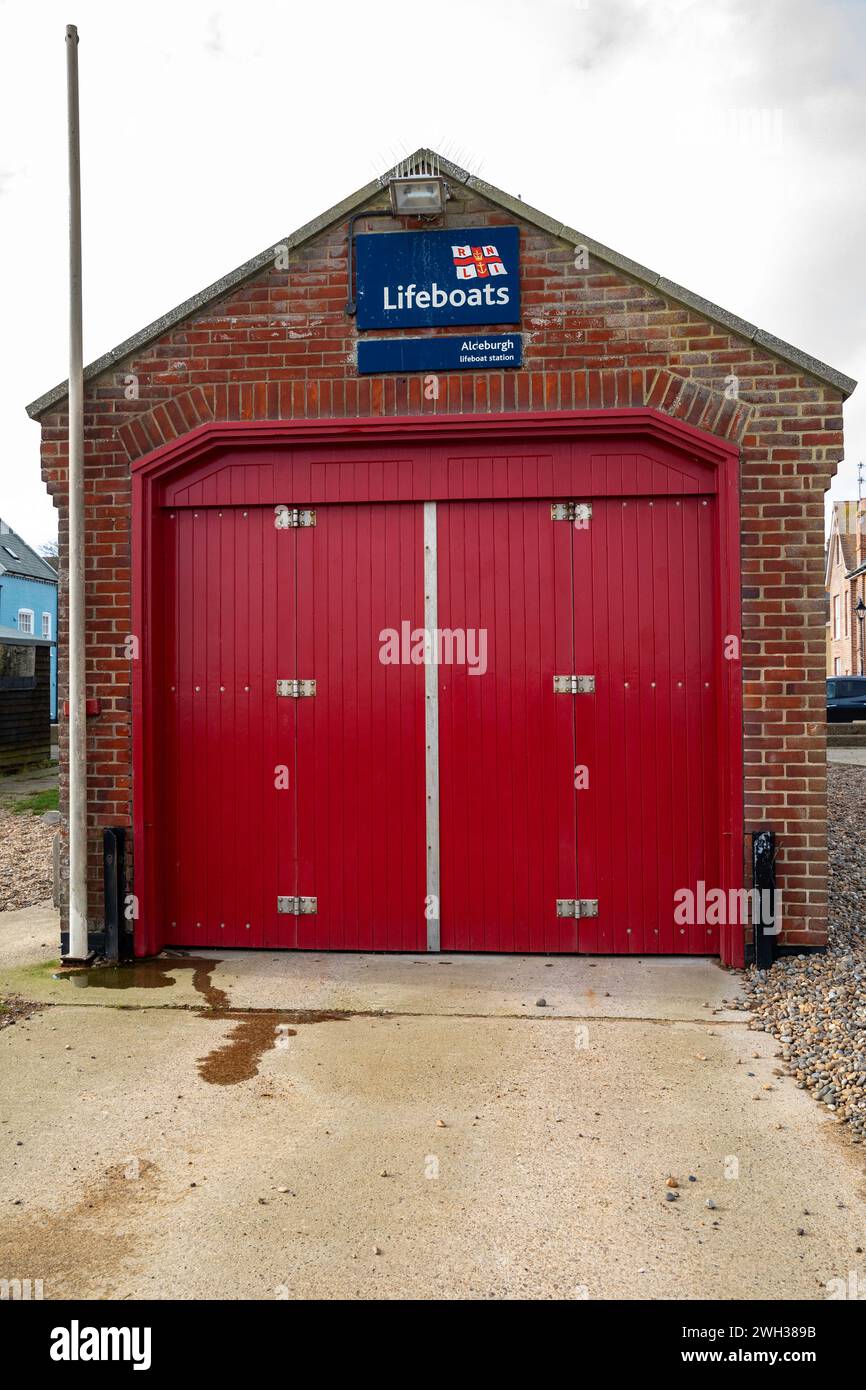 Aldeburgh, Suffolk,7th February 2024, After recent heavy downpours of rain the sky was cloudy and 7C in Aldeburgh, Suffolk, the forecast is for rain for the next few days. Credit: Keith Larby/Alamy Live News Stock Photo