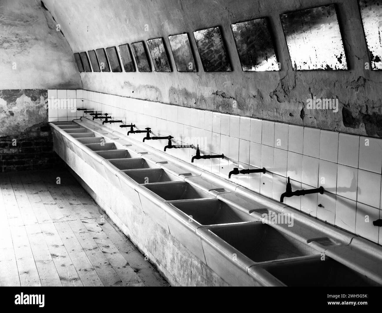 Old prison cell Black and White Stock Photos & Images Alamy