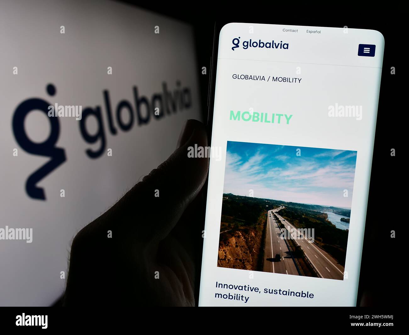 Global transport logo hi-res stock photography and images - Alamy
