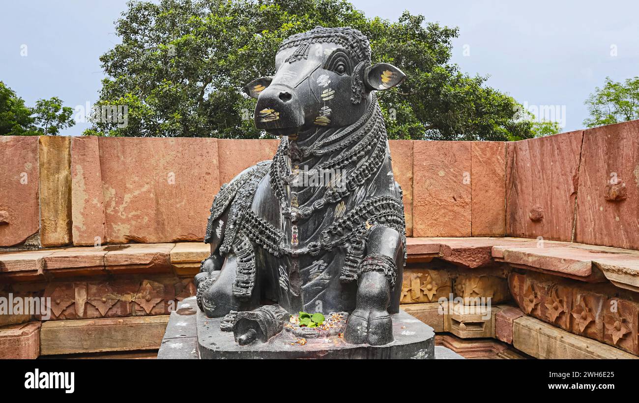 Beautifully Carved Statue of Nandi in Front of Kakatiya Rudreshwara