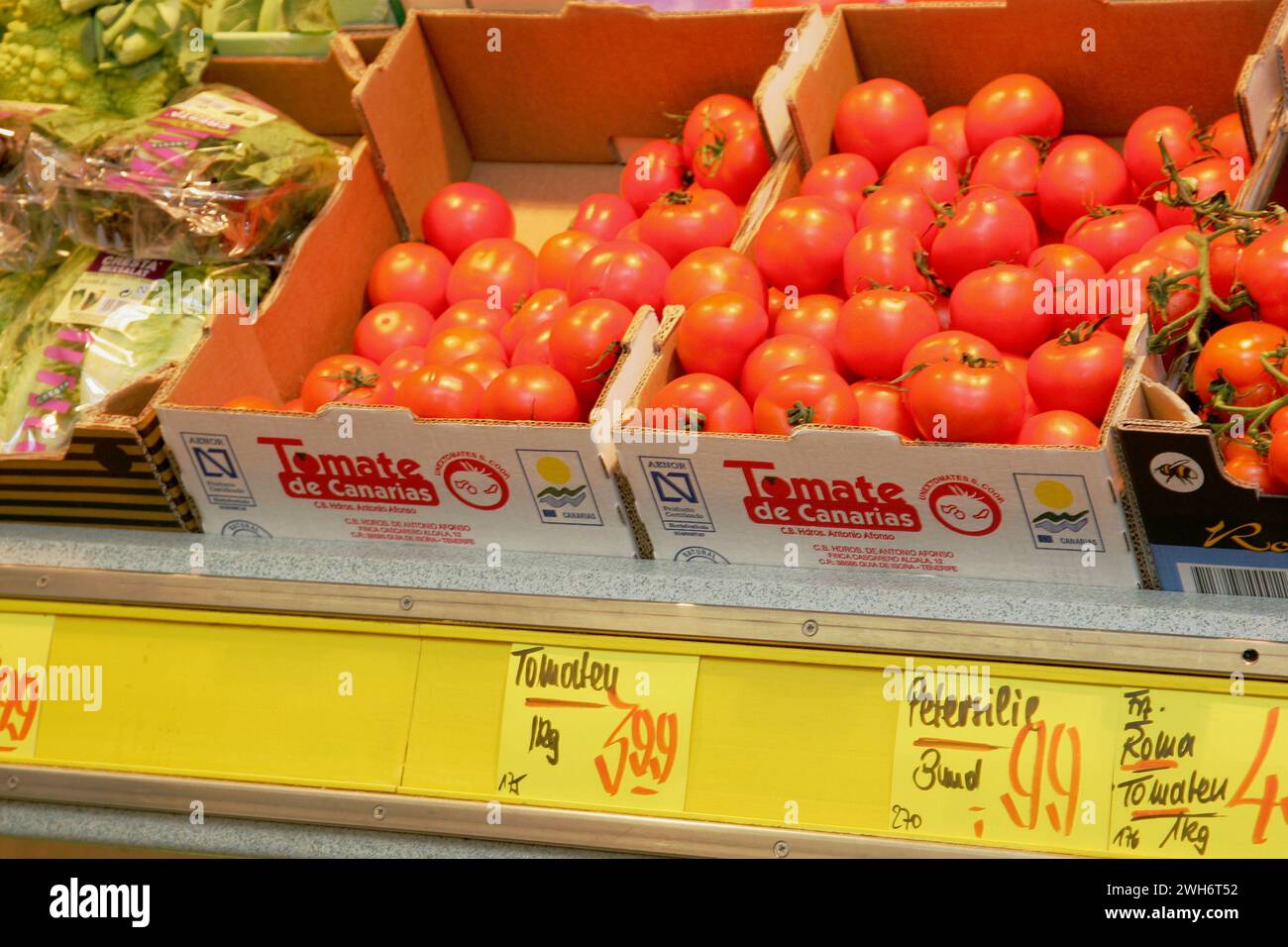 Fruechtetheke hi-res stock photography and images - Alamy