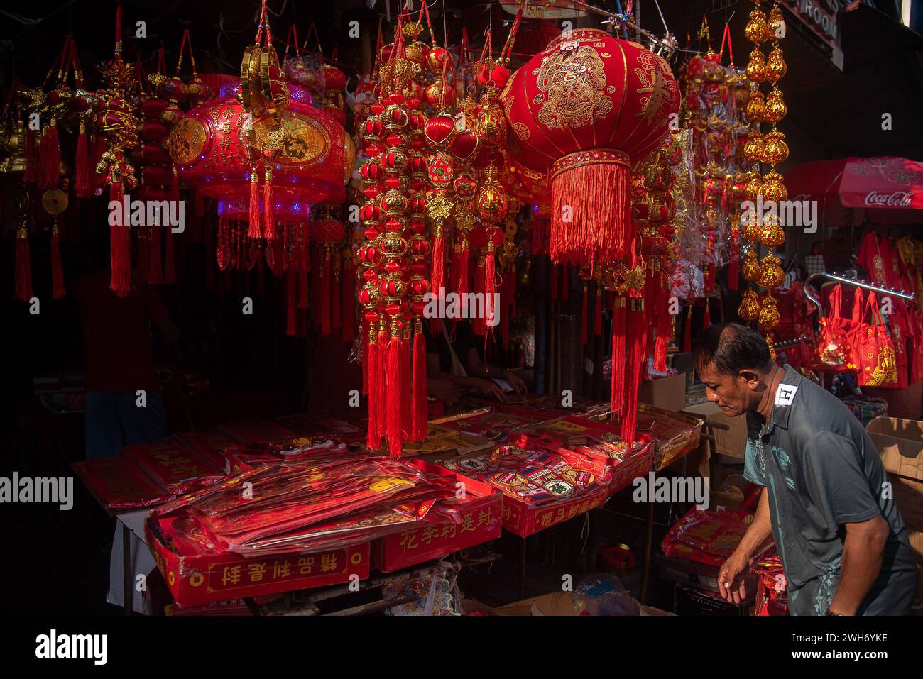 Bangkok, Thailand. 08th Feb, 2024. A vendor seen preparing the Chinese