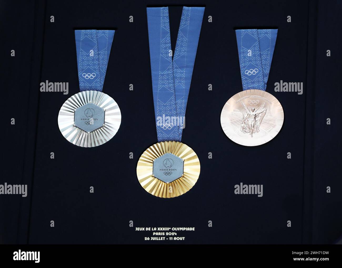Olympics paris 2024 medals hires stock photography and images Alamy