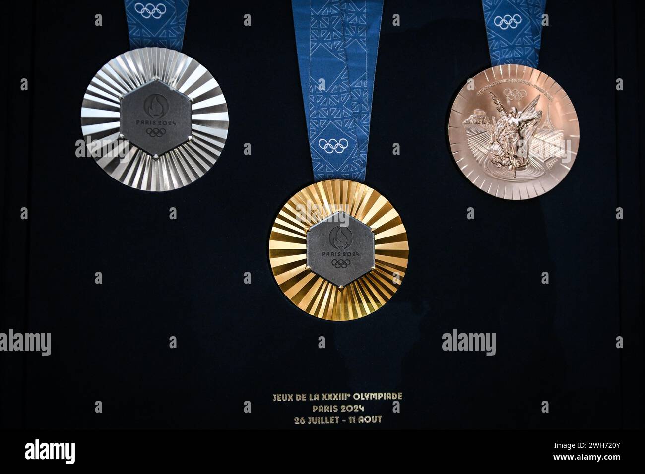 Olympics paris 2024 medals hires stock photography and images Alamy