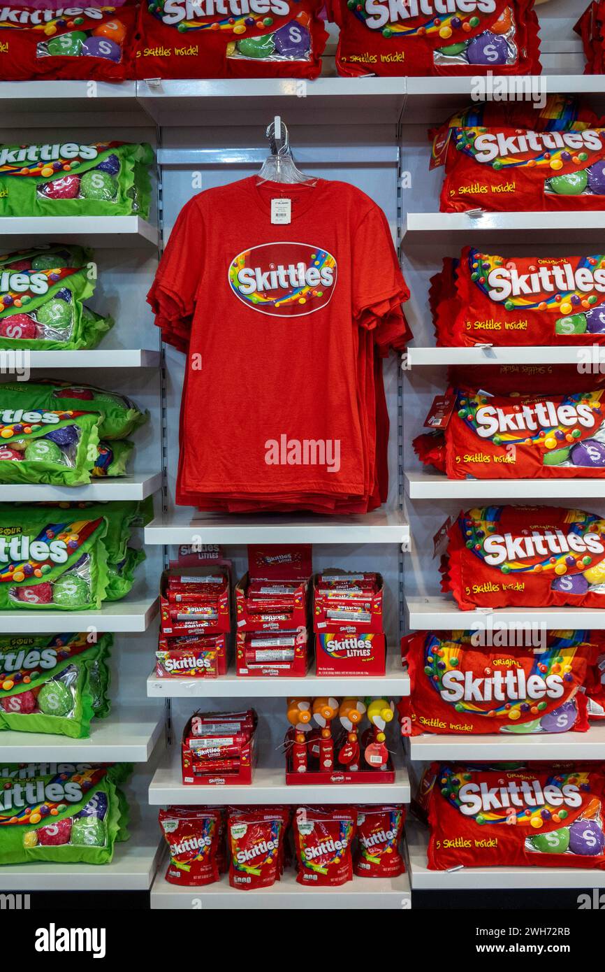 IT'SUGAR Times Square is located on W. 42nd Street and sells popular