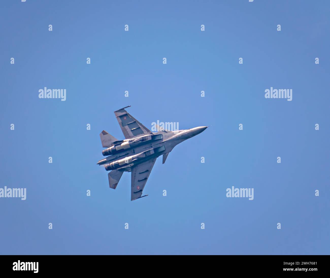 Indian Air Force's Sukhoi SU30 MKI performing maneuvers during Mumbai