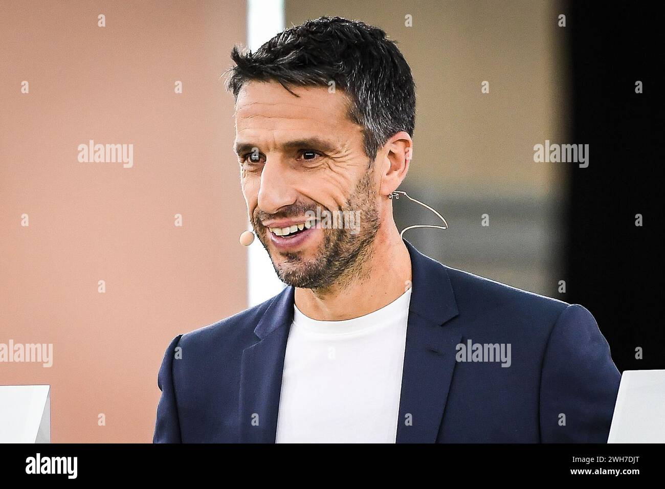Olympics paris 2024 medals hires stock photography and images Alamy