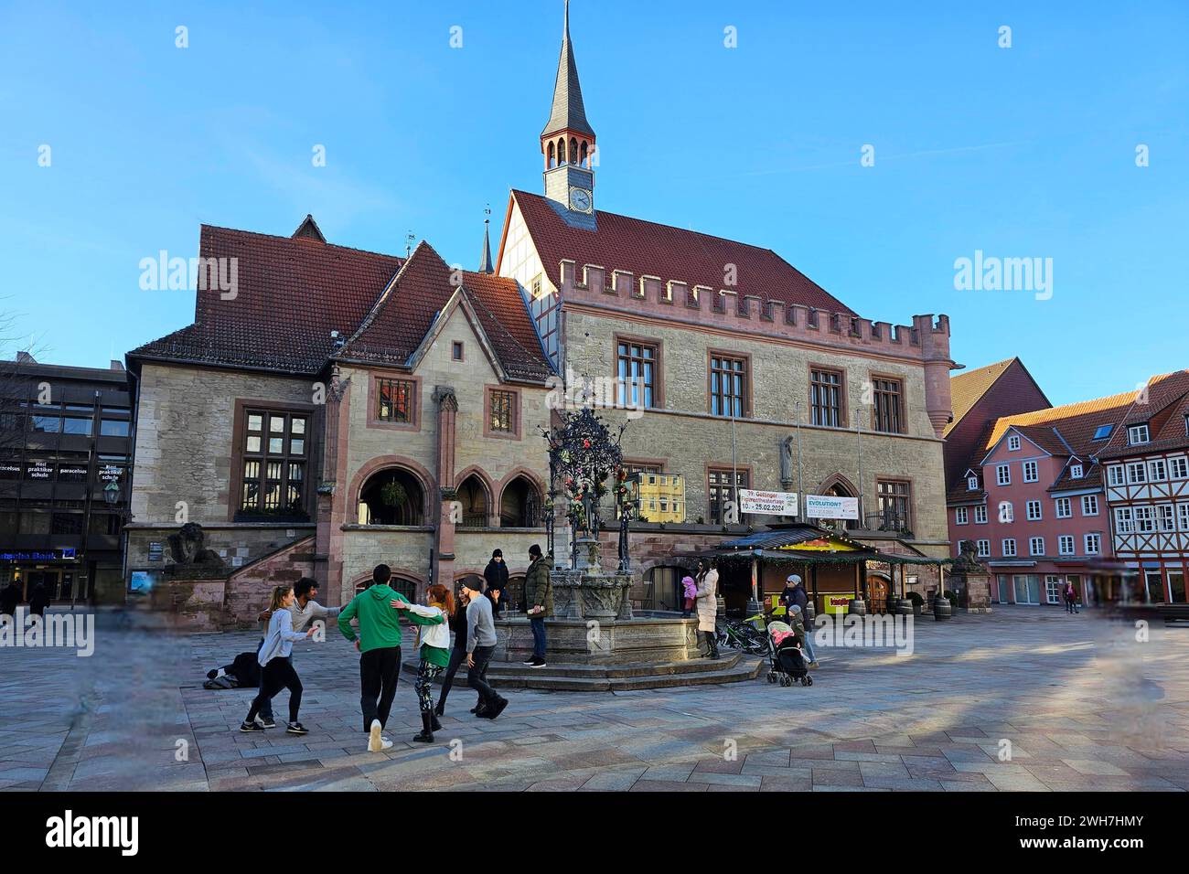 Goettingen Themenfoto: Stadt, Deutschland, Niedersachsen, Goettingen, 07.02.2024 Die historische Altstadt in Goettingen mit dem Gaenseliesel-Brunnen Themenfoto: Stadt, Deutschland, Niedersachsen, Goettingen, 07.02.2024 *** Goettingen Theme photo city, Germany, Lower Saxony, Goettingen, 07 02 2024 The historic old town in Goettingen with the Gaenseliesel fountain Theme photo city, Germany, Lower Saxony, Goettingen, 07 02 2024 Copyright: xAugstx/xEibner-Pressefotox EP jat Stock Photo