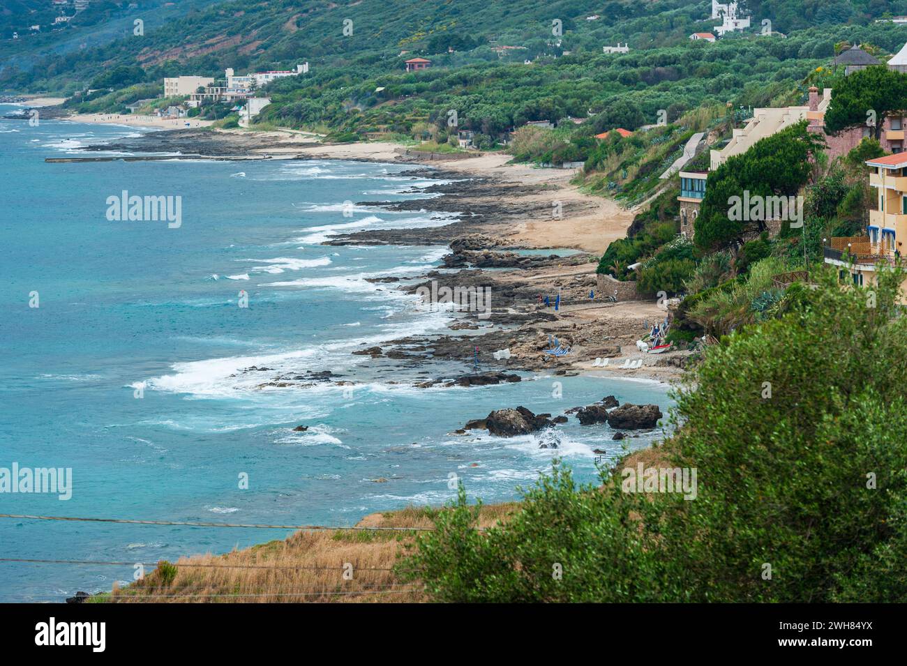 Felsige Mittelmeerküste bei Capo Palinuro Stock Photo